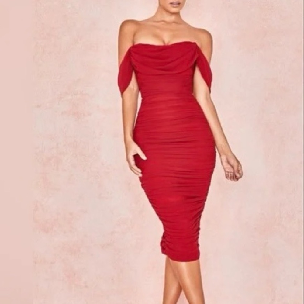 NWT Red House of CB Over the Shoulder Coquette Bodycon Dress XS